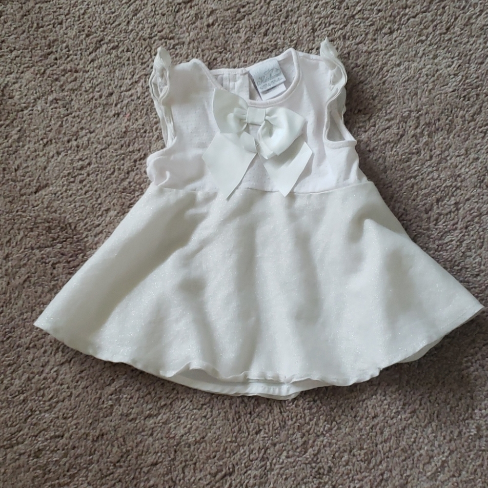 Heirlooms sleeveless bow front rhinestone  back